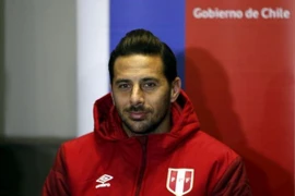 ‘Vua’ Pizarro trở lại Bundesliga