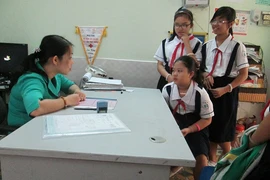 Trường không giới thiệu nơi đăng ký khám chữa bệnh ban đầu cho HS