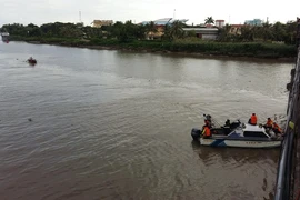 Nam thanh niên ngã xuống sông Lạch Tray mất tích
