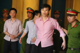 Vụ 'sáng tố, chiều mới hiếp': Phiên tòa thứ 10 vẫn chưa thể tuyên án