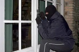 Trộm ‘thăm’ trung tâm giới thiệu việc làm