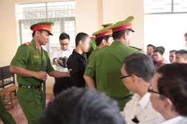 Tuyên án vụ tạt acid vào người thi hành công vụ