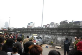 Bà cụ bế cháu nhỏ bị taxi “điên” tông tử vong
