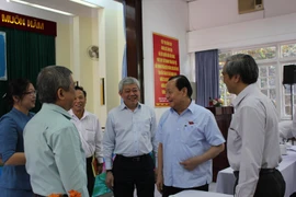 Cử tri TP.HCM đề nghị cách chức phó giám đốc Sở mở tiệc hoành tráng