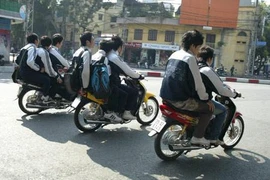Sửa văn bản đình chỉ học một tuần vì vi phạm luật giao thông