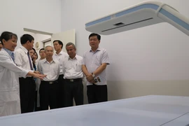Bí thư Thăng gỡ vướng thiết bị nghiên cứu ở ĐH Tôn Đức Thắng
