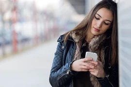 Thói quen lên mạng của quý ông khiến phụ nữ tránh xa
