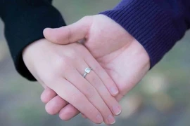 6 cách để nói “Anh yêu em” mà không cần mở lời