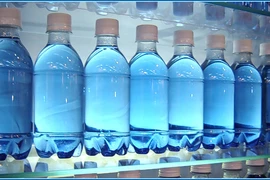 Xử phạt nhiều cơ sở sản xuất nước uống đóng chai