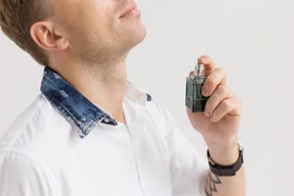 Sự nam tính của nam giới được xác định qua… mùi hương