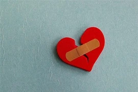 Ba kiểu cứu vãn tình cảm càng làm càng hỏng