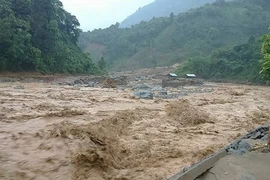 Bão số 3 kéo lũ ồ ạt tràn về ở miền núi phía Bắc