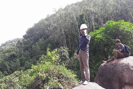 4 hướng tiếp cận tìm trực thăng mất tích trên núi Dinh