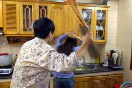 Chồng ngoại tình và chuyện tàn nhẫn sau đó