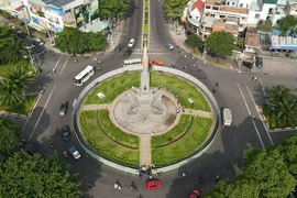 Bắt đầu di dời Tượng đài Dầu khí ở Vũng Tàu sang vị trí mới