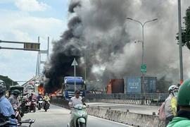 Sau vụ tai nạn trên cầu Phú Mỹ: Khảo sát, đánh giá lại thiết kế độ dốc, mặt đường cầu