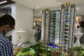 Nhà đầu tư lướt sóng căn hộ cao cấp vội vàng sang tay 