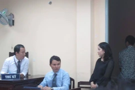 Phiên xử vụ kiện của diễn viên Ngọc Trinh bị hoãn