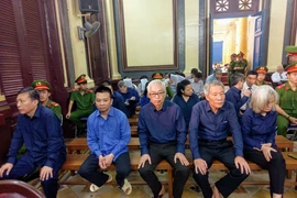 Cựu tổng giám đốc DAB nói thấy có lỗi với Vũ 'nhôm'