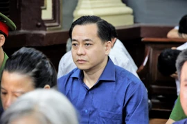 Vũ 'nhôm' lấy tính mạng vợ và 6 con ra 'đảm bảo lời khai'