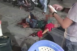 Kinh hoàng 1 thanh niên bị rượt chém lìa bàn tay