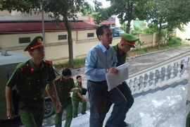 Cựu luật sư Trần Hữu Kiển bị đề nghị 12-14 năm tù