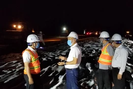Dự án cao tốc Trung Lương - Mỹ Thuận thi công xuyên đêm ​
