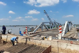Bến phà Rạch Miễu tạm sẽ hoạt động từ ngày 27-1