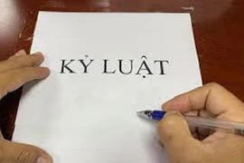 Long An: Khai trừ Đảng một cựu phó giám đốc thiếu tu dưỡng, rèn luyện