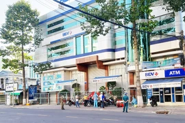 Nữ nhân viên ngân hàng ở Tiền Giang nhiễm COVID-19