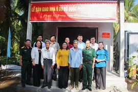 Bộ Quốc phòng hỗ trợ 6 tỉ đồng xây 100 căn nhà Đại đoàn kết tại Bến Tre