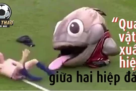 'Quái vật' thường xuyên xuất hiện giữa hai hiệp đấu