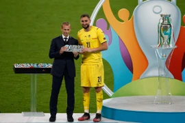 Donnarumma từng thắng cả Ronaldo và chưa hề thất bại khi bắt luân lưu