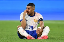 Mbappe không phải phẫu thuật nhưng cần đeo mặt nạ thi đấu