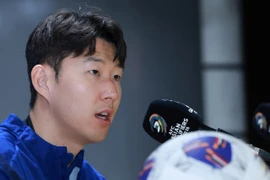 Diễn tiến vụ tiền đạo Son Heung-min có con rơi 