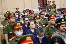 Xét xử vụ Vạn Thịnh Phát giai đoạn 2: Nhiều người thân của các bị cáo là bị hại của Trương Mỹ Lan