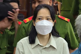 Giám đốc Công ty Angel Lina cùng đồng phạm hầu tòa vì chiếm đoạt 834 tỉ đồng
