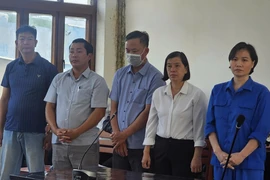 Tòa trả hồ sơ vụ nhân viên ngân hàng vướng lao lý vì người vay sử dụng sổ hồng giả