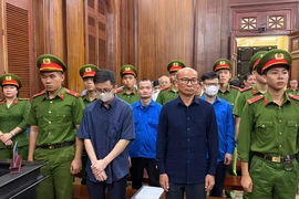 Cựu quyền chủ tịch Tập đoàn Công nghiệp Cao su Việt Nam thừa nhận 2 lần nhận hối lộ
