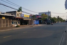 13 cán bộ Cà Mau ở nhà làm việc vì liên quan bệnh nhân 167