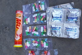 Cà Mau: Một y sĩ bán thuốc trị COVID-19 cho nhiều F0