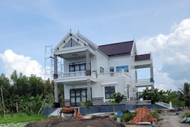 Một biệt thự xây trái luật trên đất lâm nghiệp ở Cà Mau