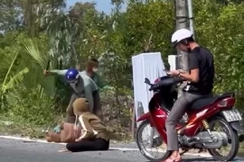 Vụ sát hại vợ ở Cà Mau: Người chồng bị động kinh, mang búa, cưa máy đến tòa