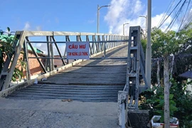 Huyện Phú Tân, Cà Mau xem xét nguyện vọng sửa cầu sắt Cái Đôi Vàm