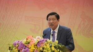 Cần một nghị quyết của Bộ Chính trị về đổi mới tư duy xây dựng và thi hành pháp luật