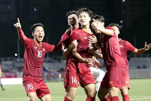 Cùng xem 2 pha ghi bàn giúp Việt Nam thắng ngược Indonesia