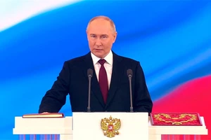 Phản ứng phương Tây, Ukraine về lễ nhậm chức tổng thống của ông Putin