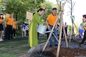 TP.HCM trồng gần 3.000 cây xanh nhân dịp sinh nhật Bác Hồ