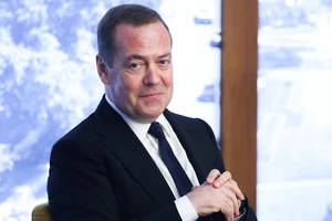 Ông Medvedev dự báo chuyện trừng phạt sau bầu cử Mỹ