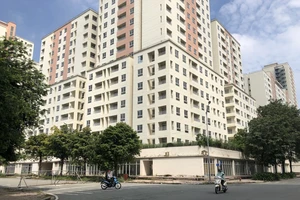 Hàng chục ngàn căn hộ tái định cư bị bỏ hoang ở TP.HCM và Hà Nội